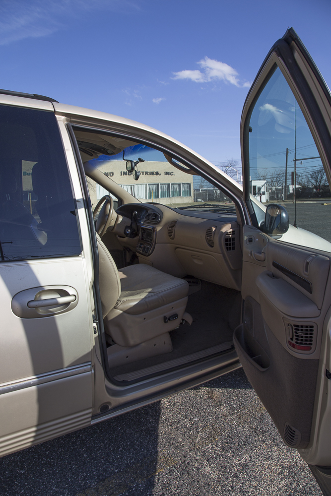1998 Chrysler Town & Country LXi All Wheel Drive Minivan