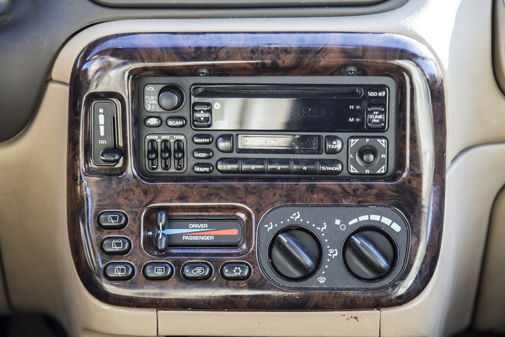 1998 Chrysler Town & Country LXi All Wheel Drive Minivan