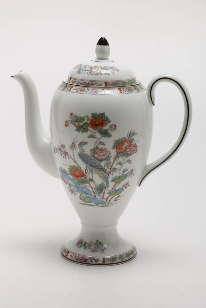 Wedgwood "Kutani Crane" Bone China Dinner/Tea Service for Four