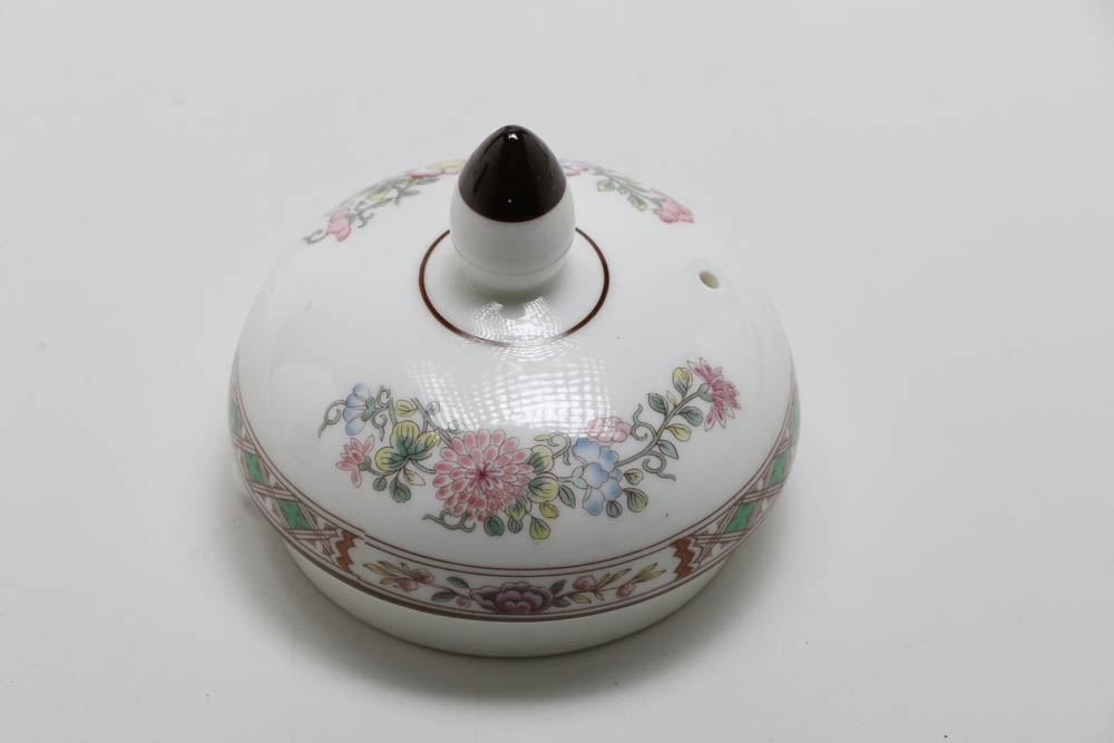 Wedgwood "Kutani Crane" Bone China Dinner/Tea Service for Four