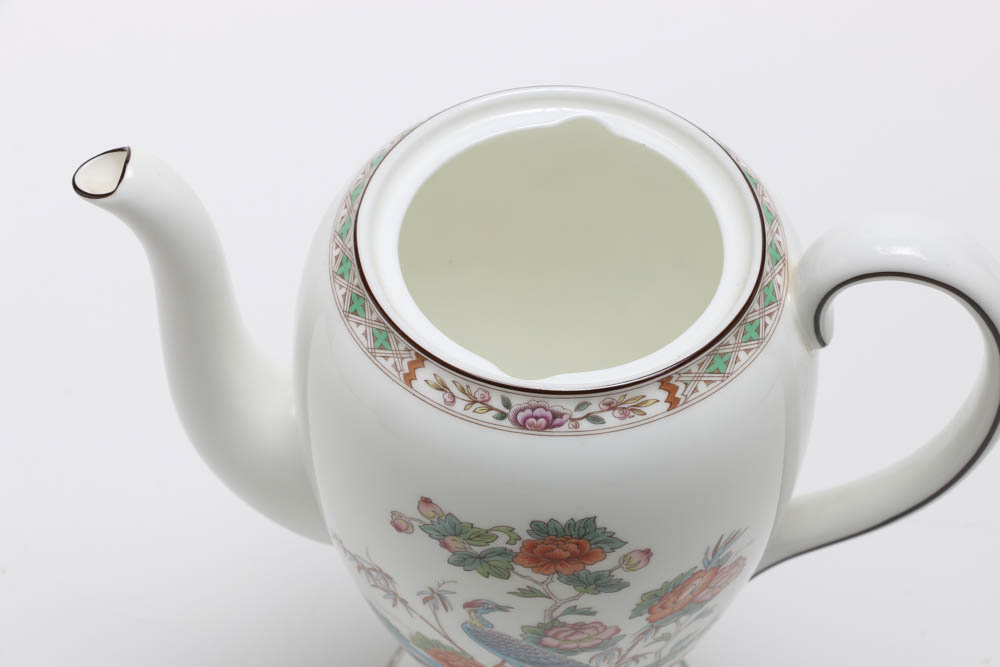 Wedgwood "Kutani Crane" Bone China Dinner/Tea Service for Four