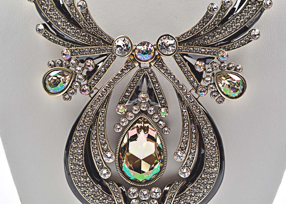 Heidi Daus Bold Costume Choker