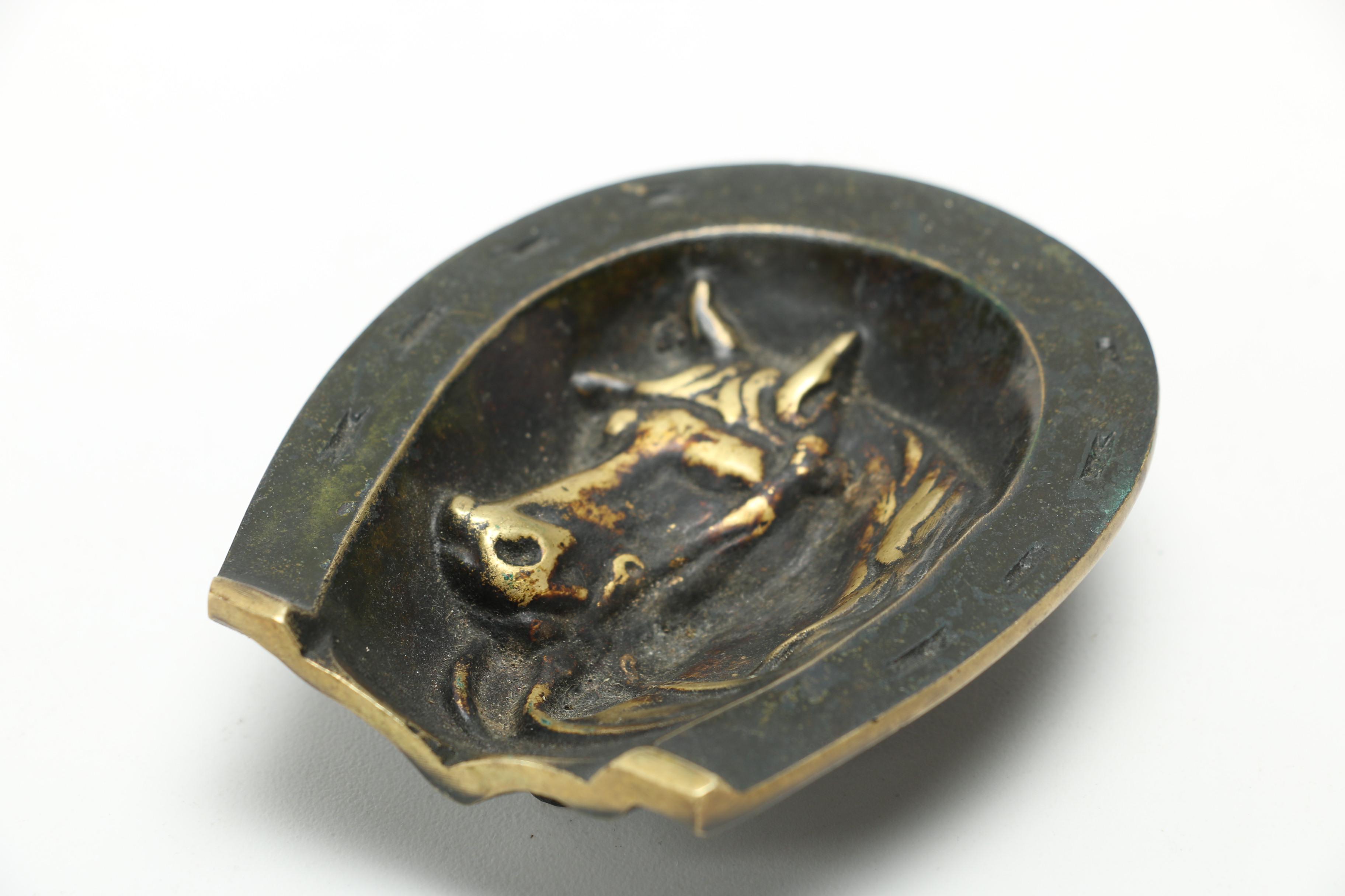 Horse-Themed Pins and Décor