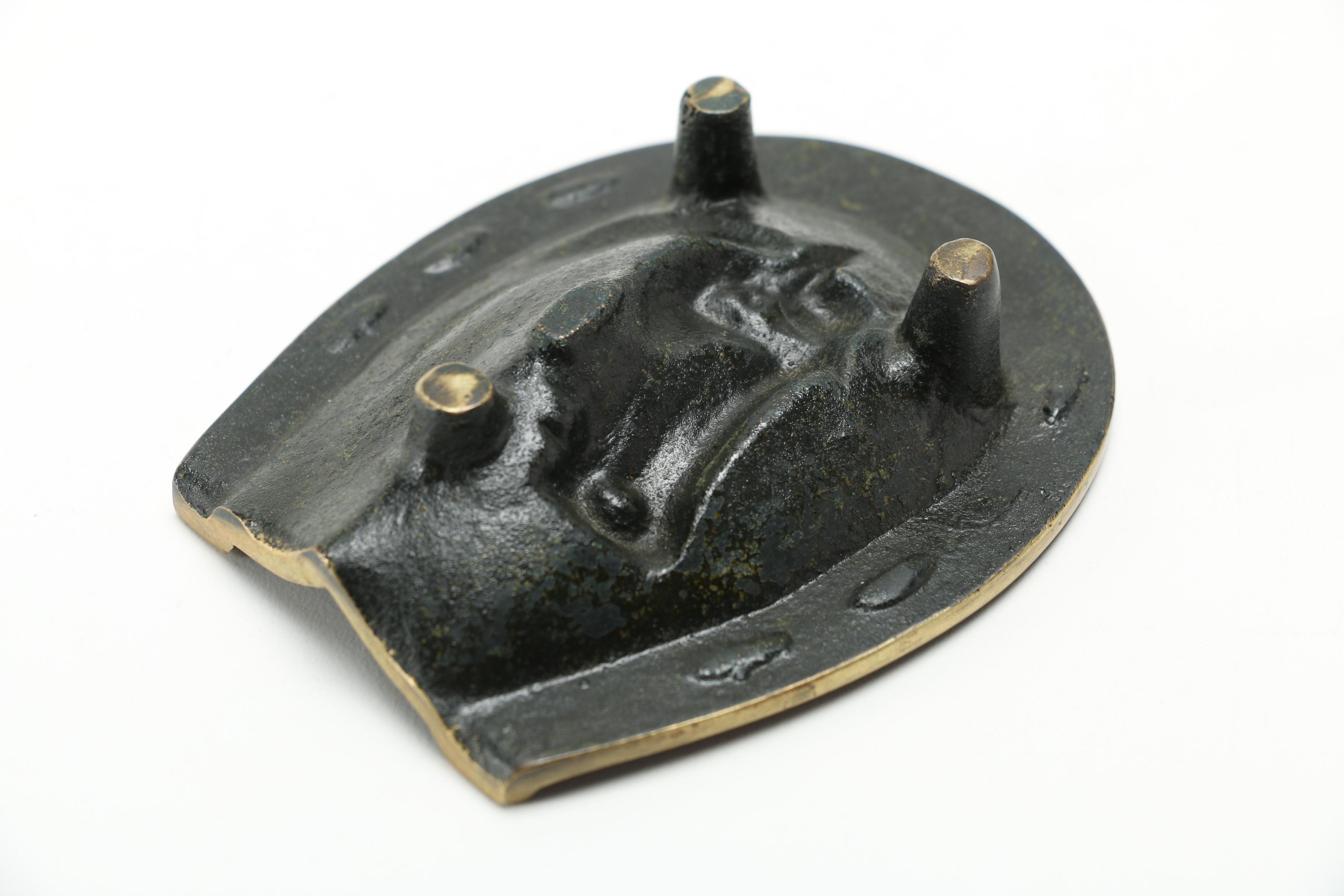 Horse-Themed Pins and Décor