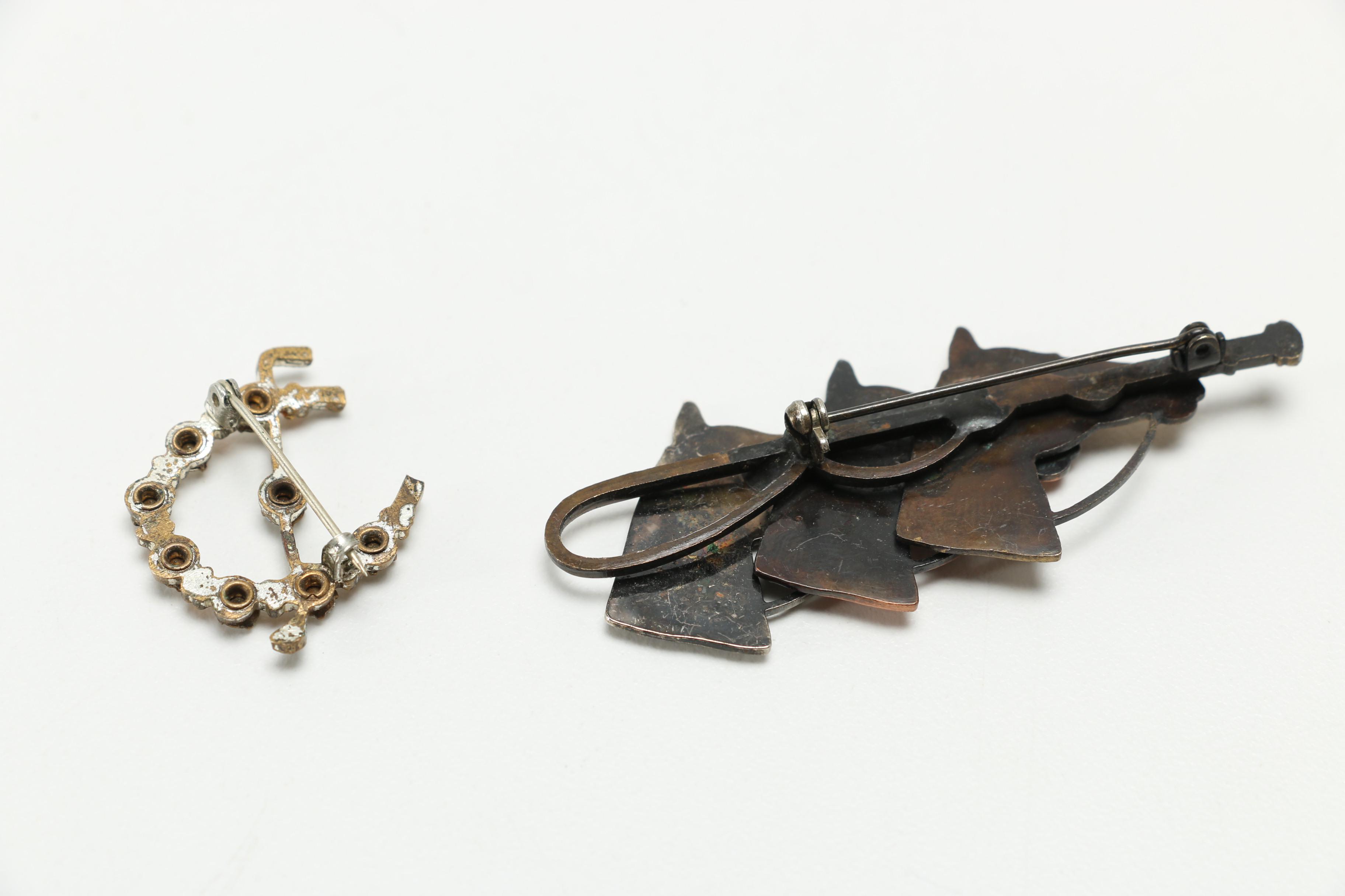 Horse-Themed Pins and Décor