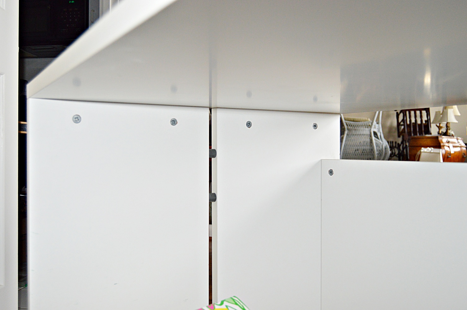 Modern White Laminate Desk and Black Office Chair