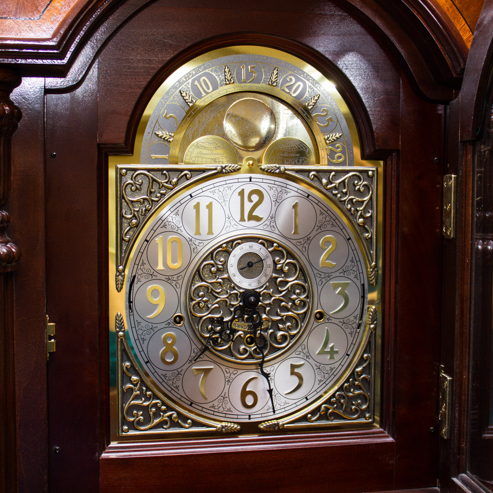 Howard Miller Presidential Collection Grandfather Clock