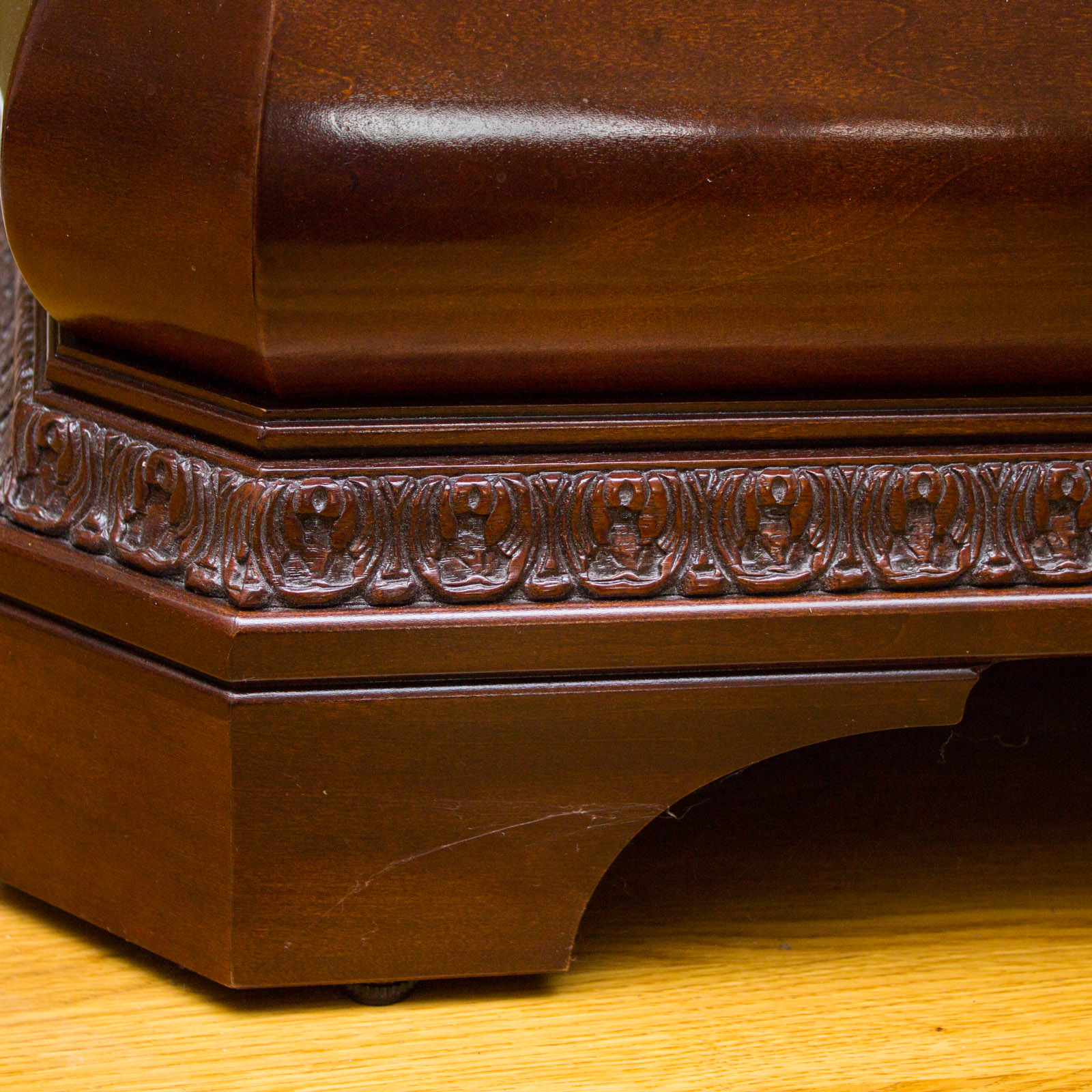 Howard Miller Presidential Collection Grandfather Clock