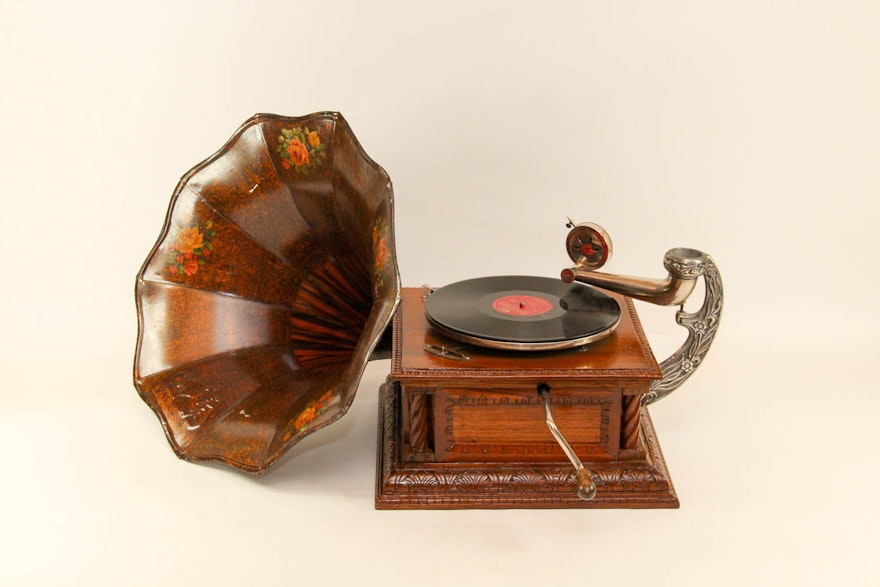 Antique Gramophone Company Wind-Up Phonograph