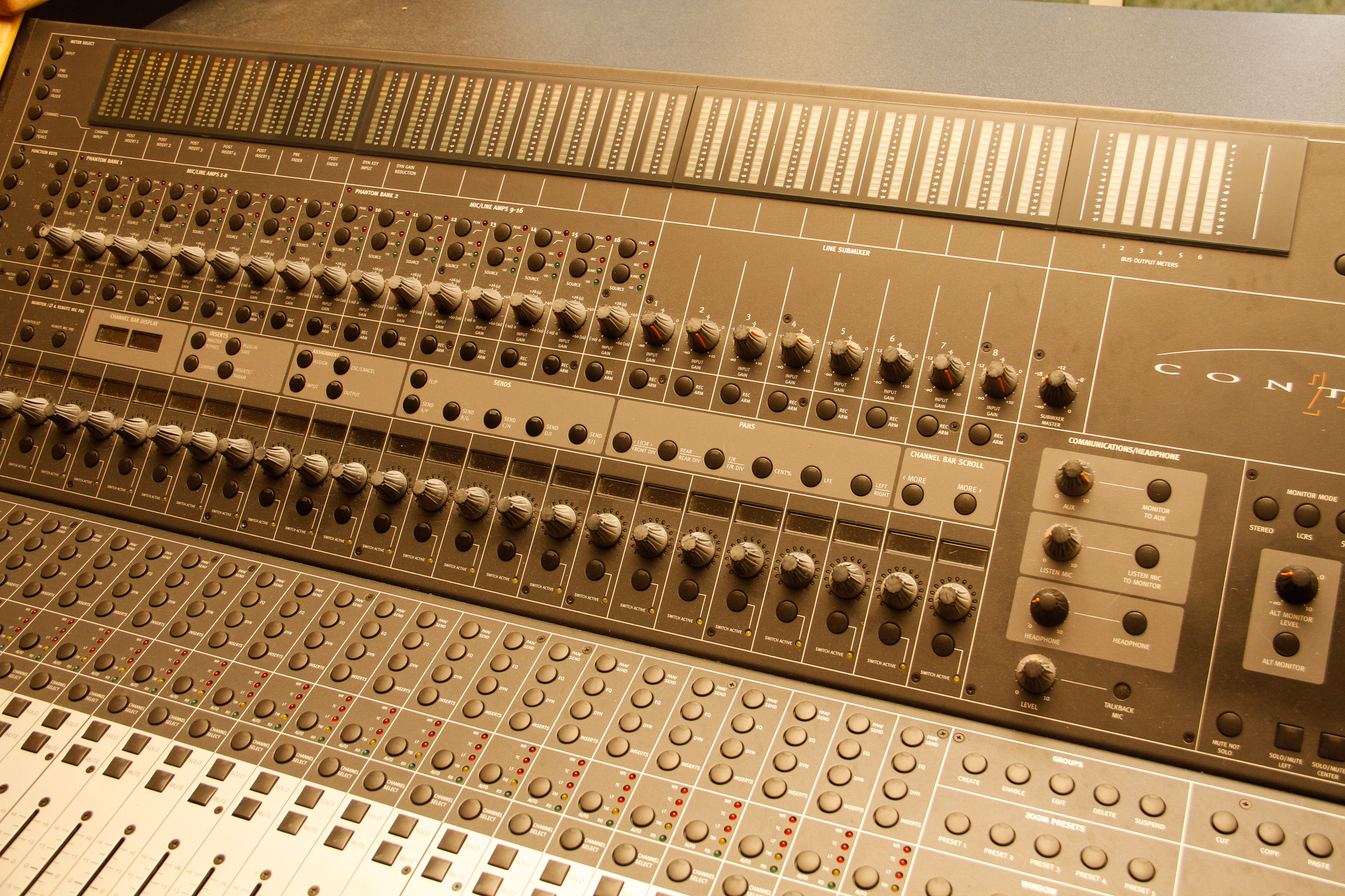 Control 24 Digidesign Focusrite Mixer and Workstation