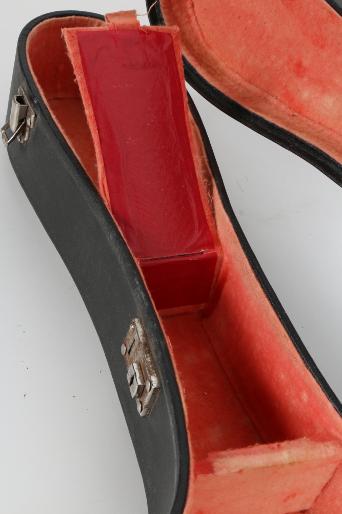 La Casa de Las Guitarras Classical Style Acoustic Guitar and Case