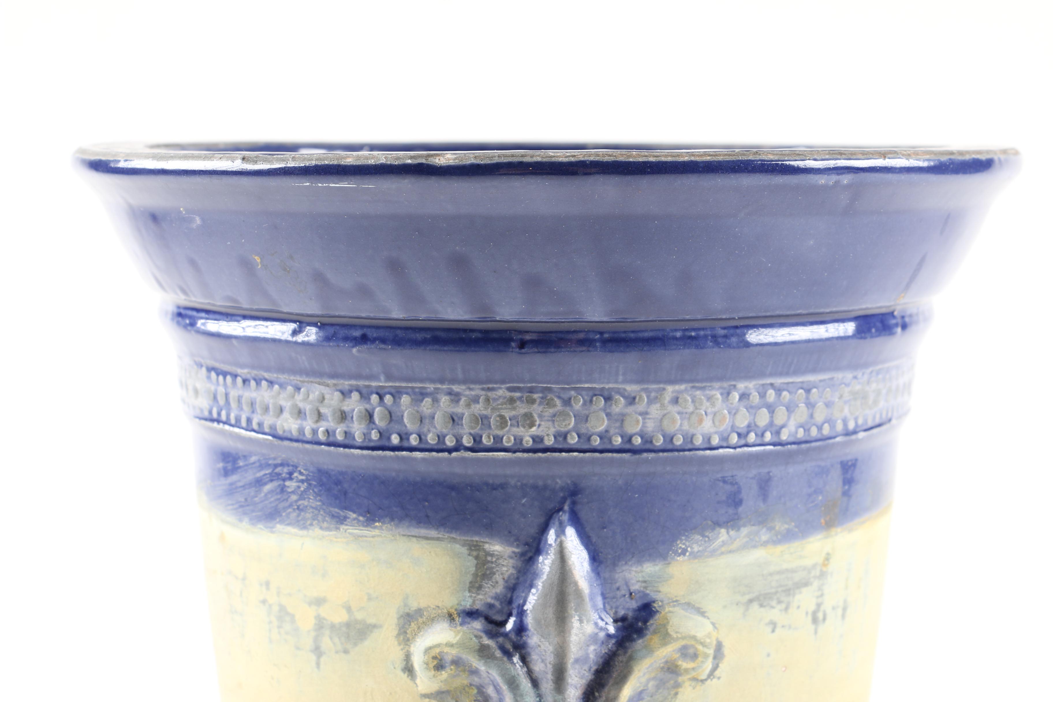 Terra Cotta Fleur De Lis Pattern Planter