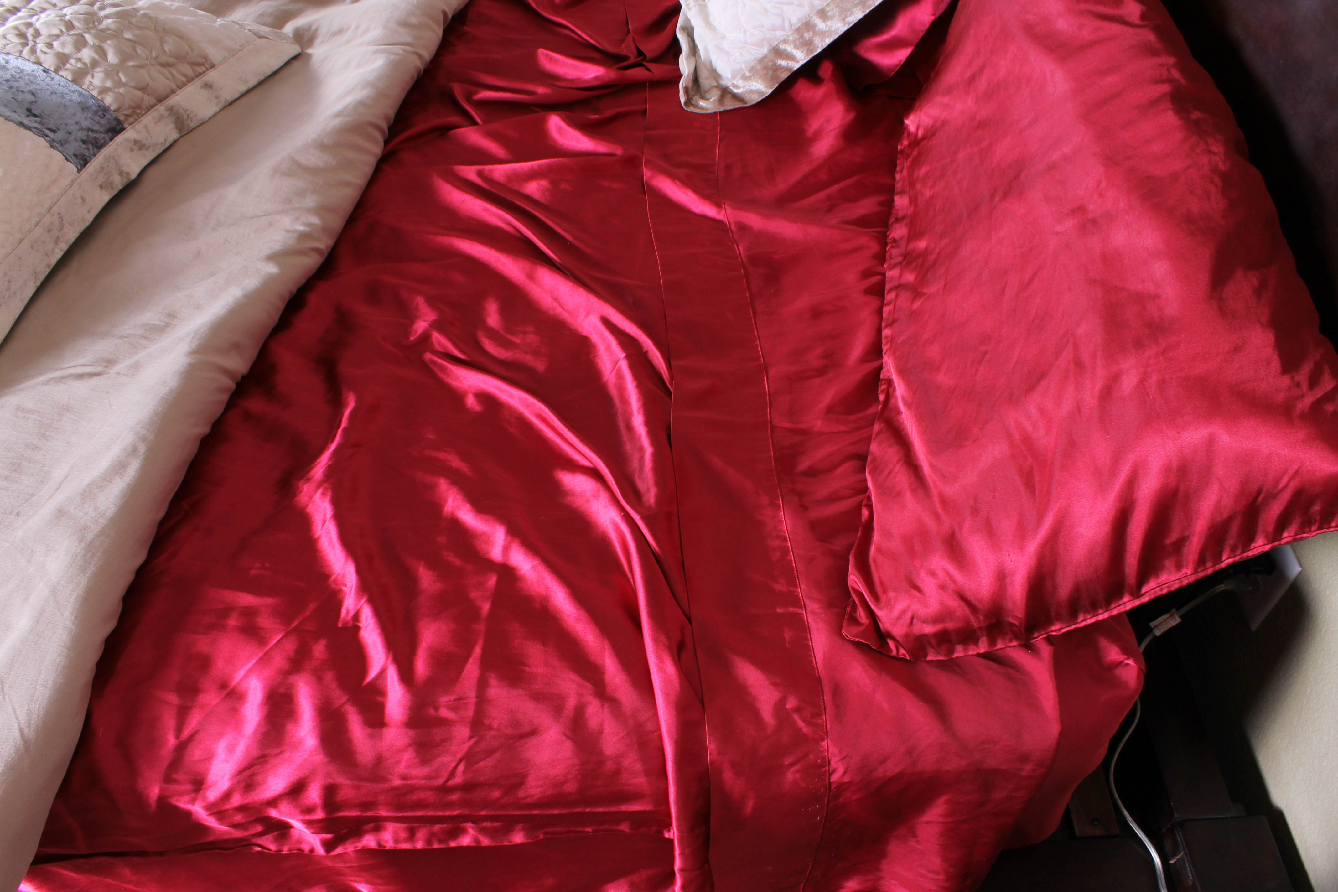 King Size Contemporary Bed Frame with Bedding