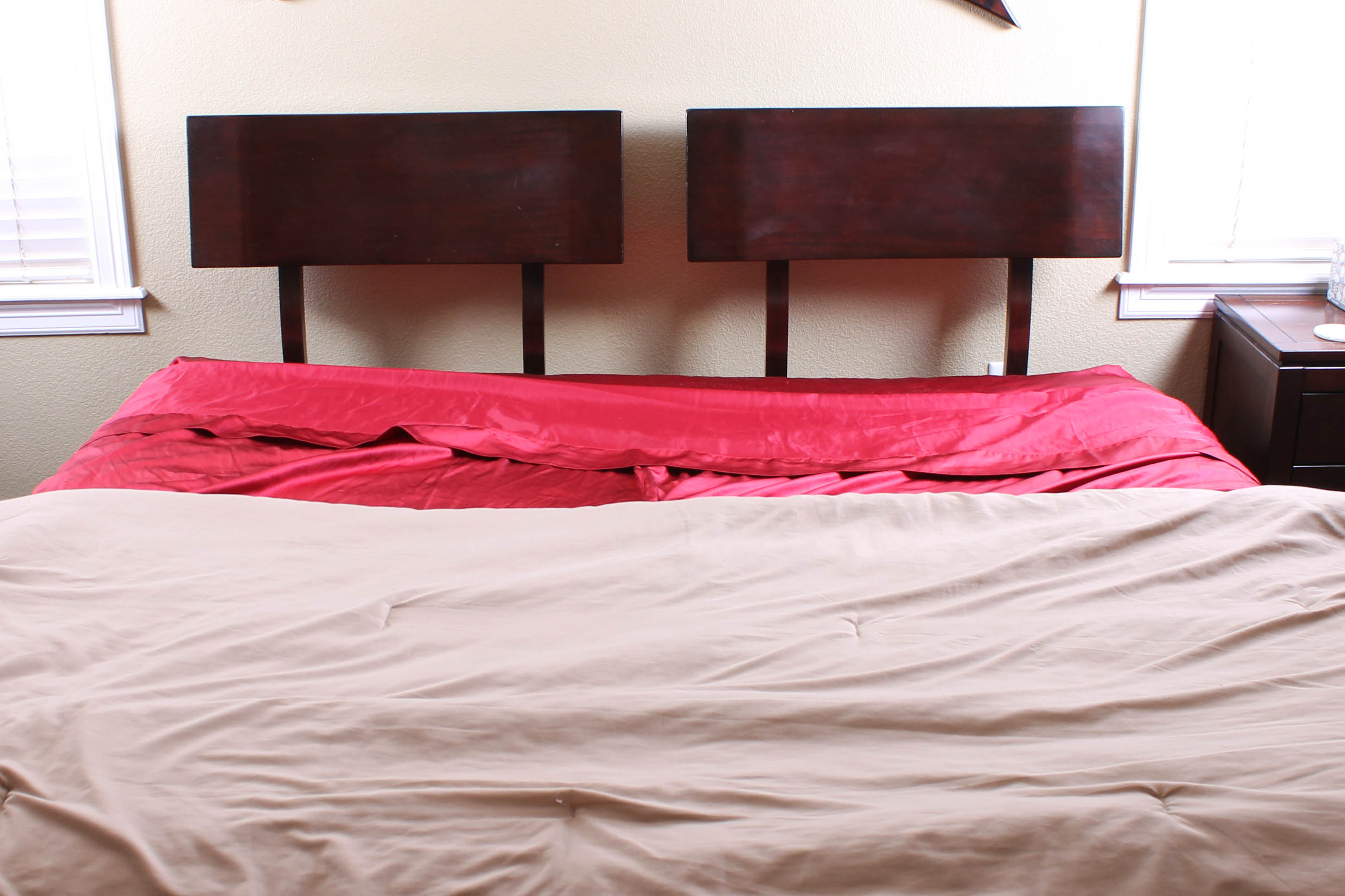 King Size Contemporary Bed Frame with Bedding