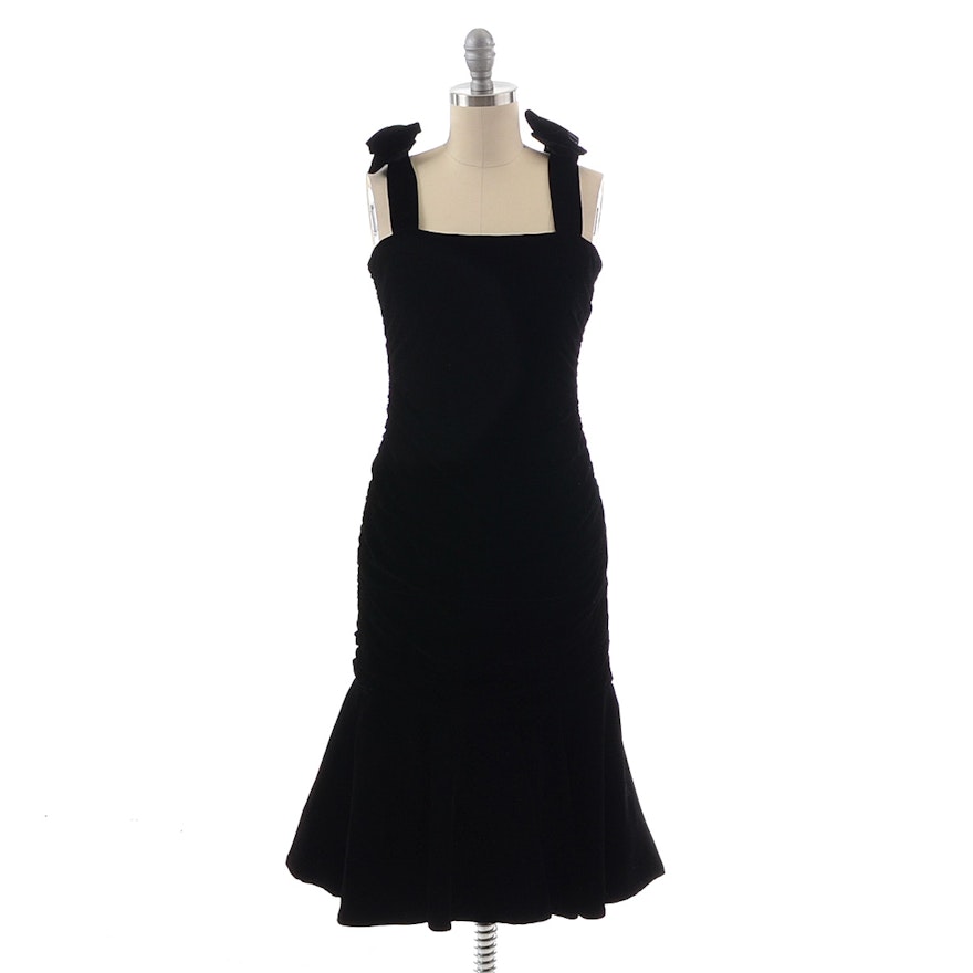 Vintage Black Velvet Ruched Sleeveless Cocktail Dress with Flat Bows at the Shoulder Straps