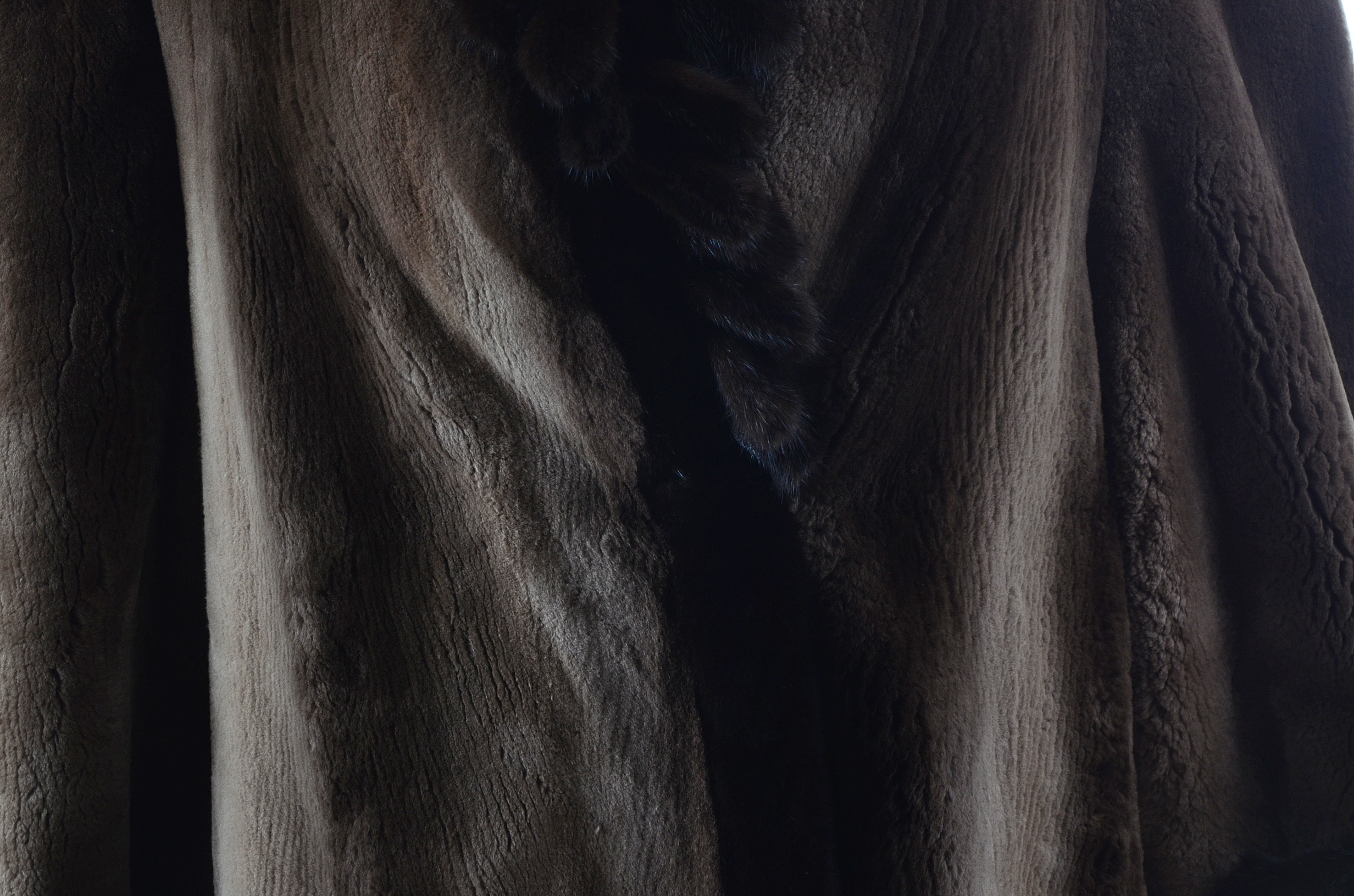 Luxurious Exclusive Vintage Birger Christensen Natural Reserve Fine Sheared Beaver and Ranch Mink Fur Coat Trimmed in Mink Tails