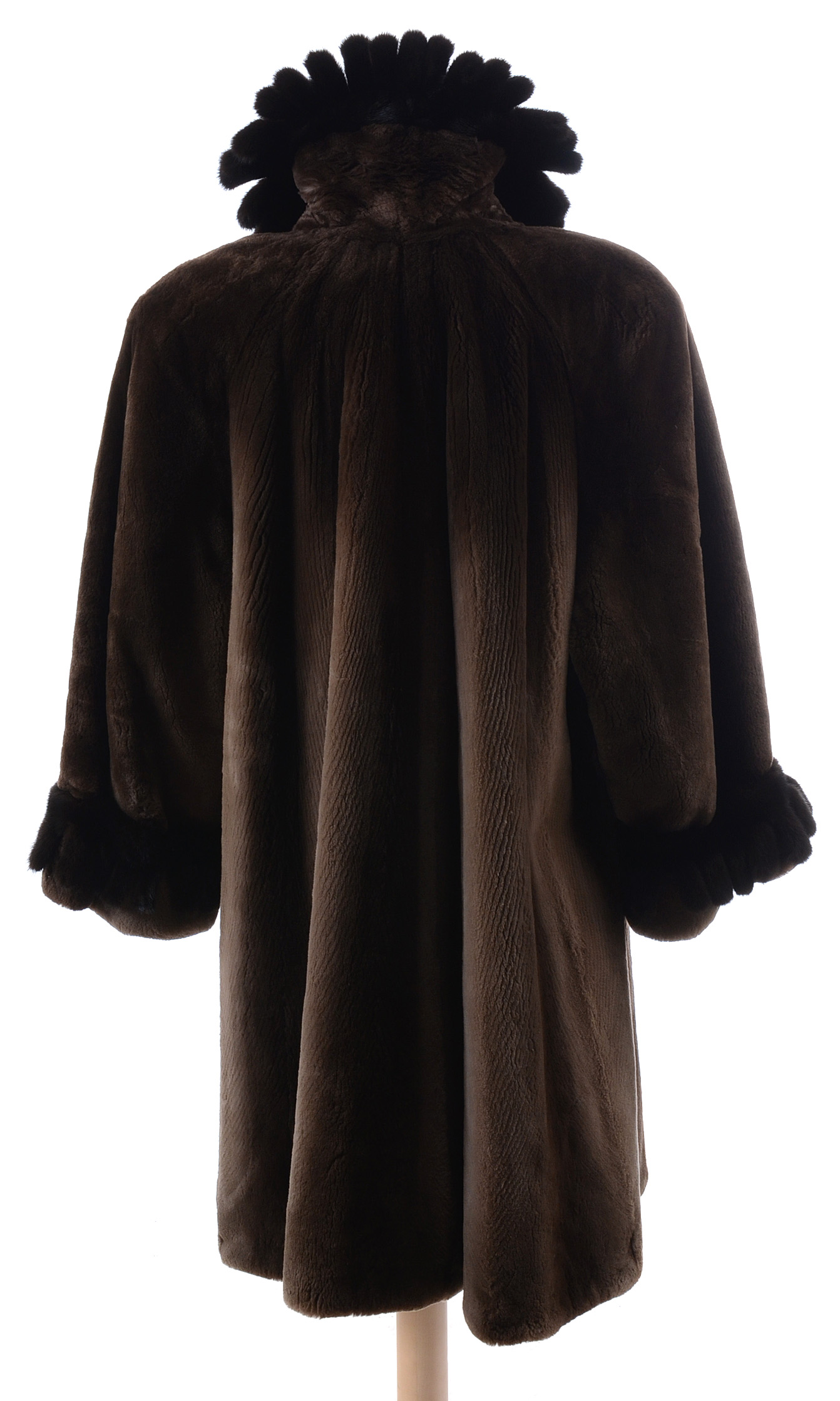 Luxurious Exclusive Vintage Birger Christensen Natural Reserve Fine Sheared Beaver and Ranch Mink Fur Coat Trimmed in Mink Tails
