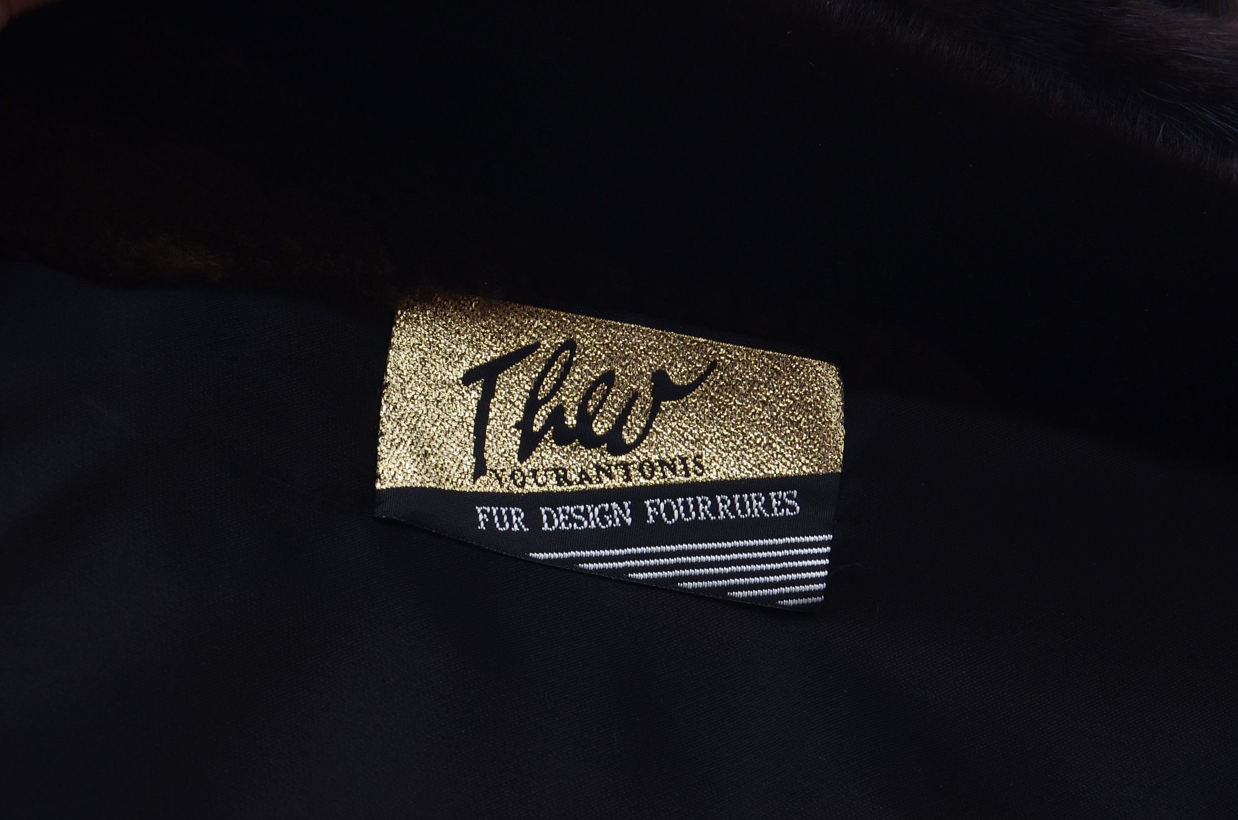 Luxurious Exclusive Vintage Birger Christensen Natural Reserve Fine Sheared Beaver and Ranch Mink Fur Coat Trimmed in Mink Tails