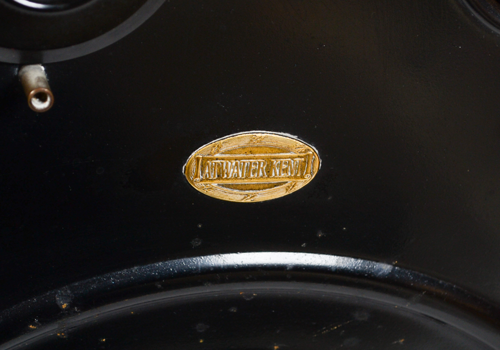 Vintage Steel Atwater Kent Radio