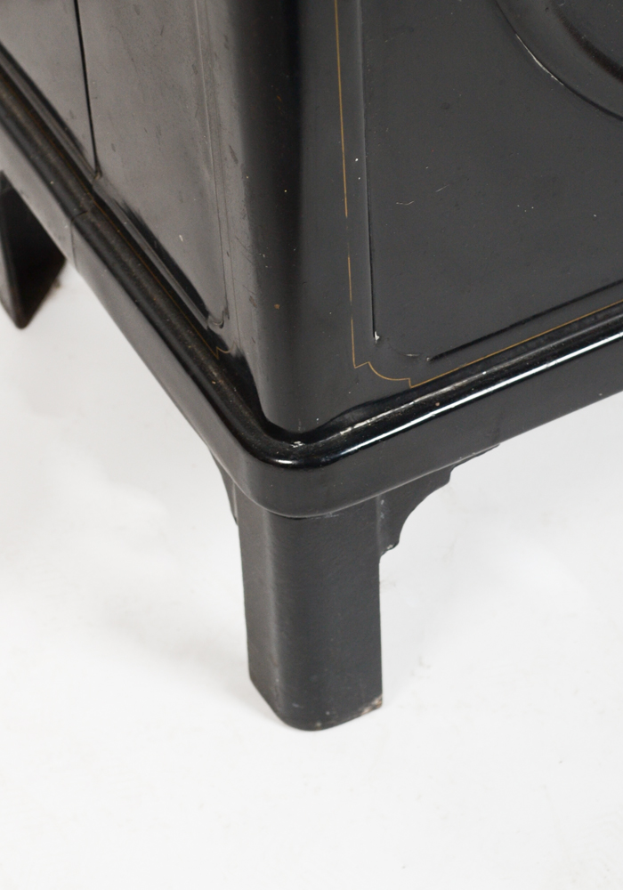 Vintage Steel Atwater Kent Radio