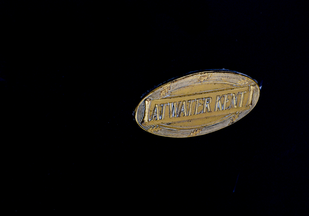 Vintage Steel Atwater Kent Radio