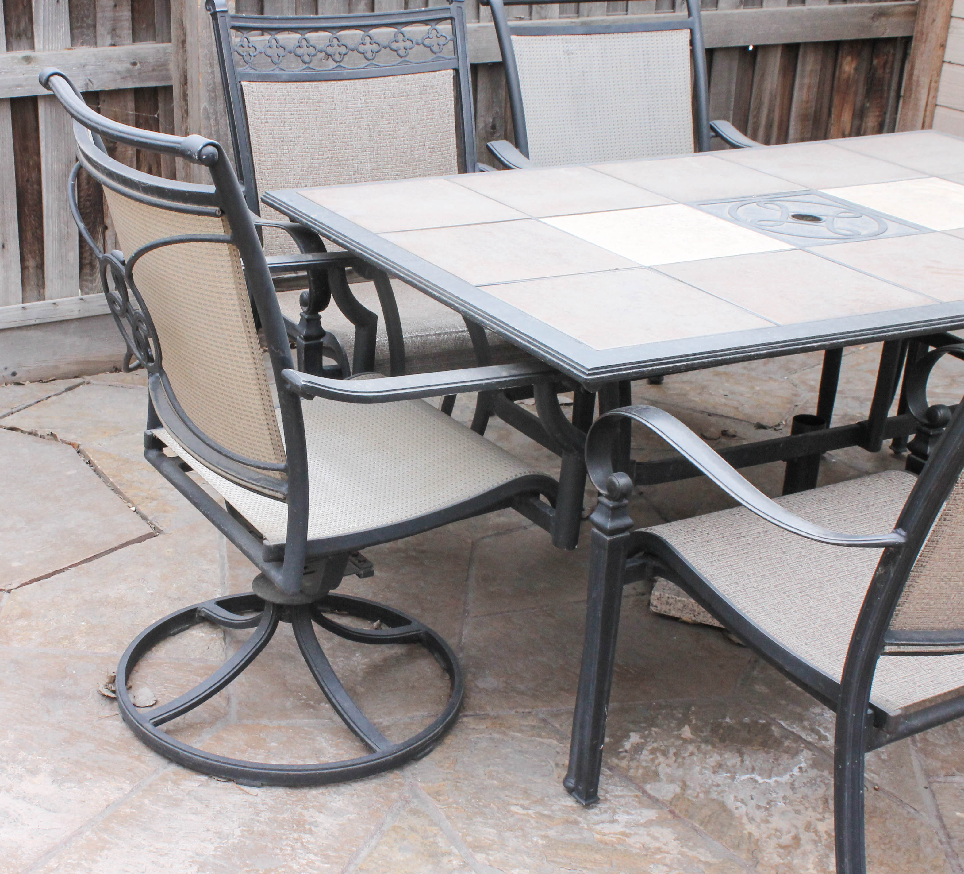 Outdoor Patio Dining Set with Umbrella