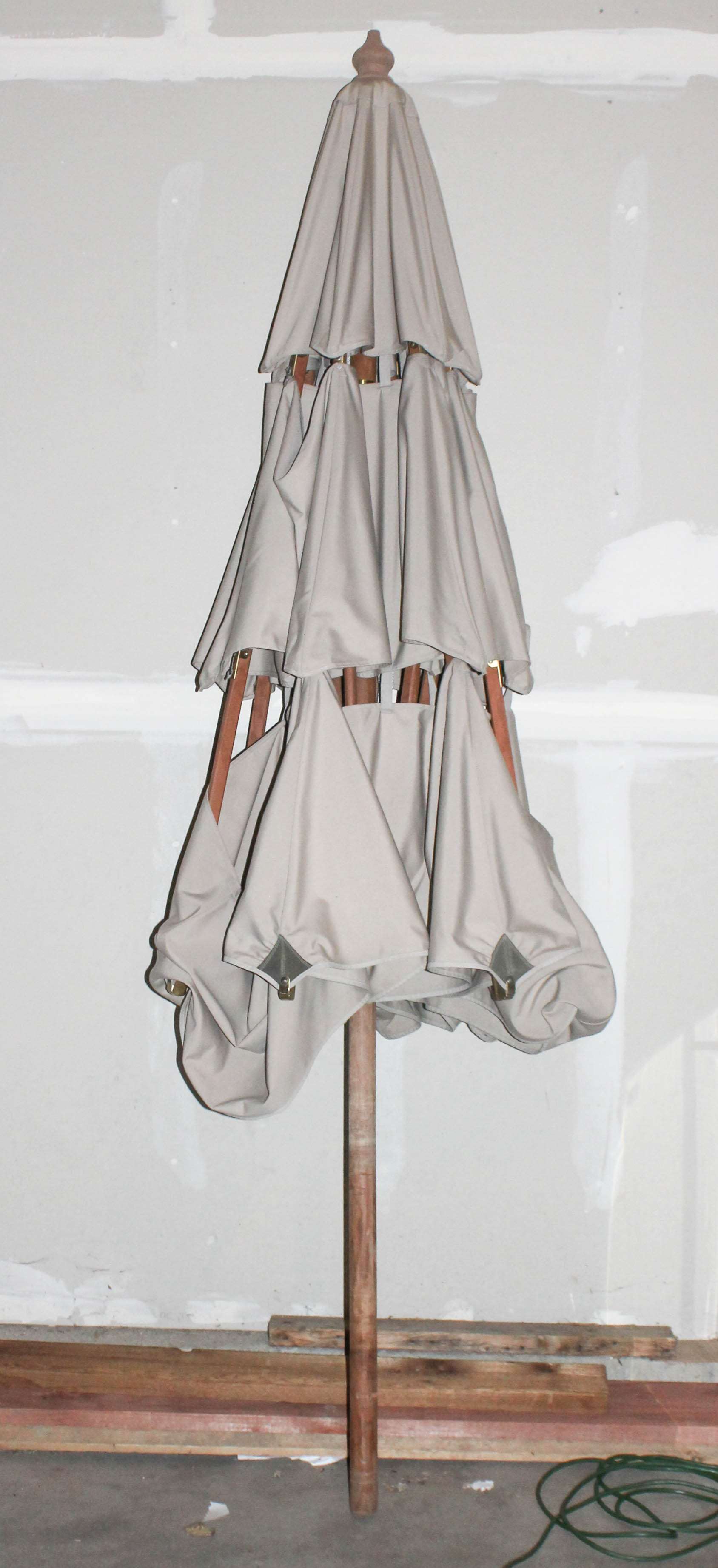 Outdoor Patio Dining Set with Umbrella