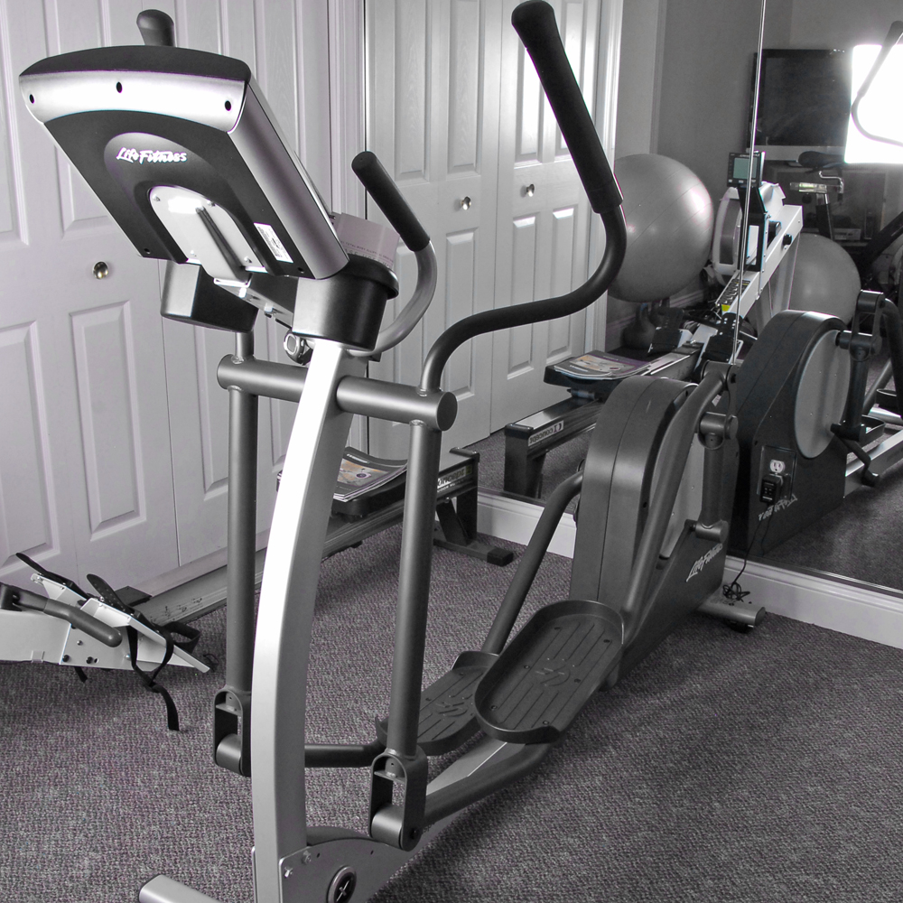 Life Fitness Elliptical Cross-Trainer