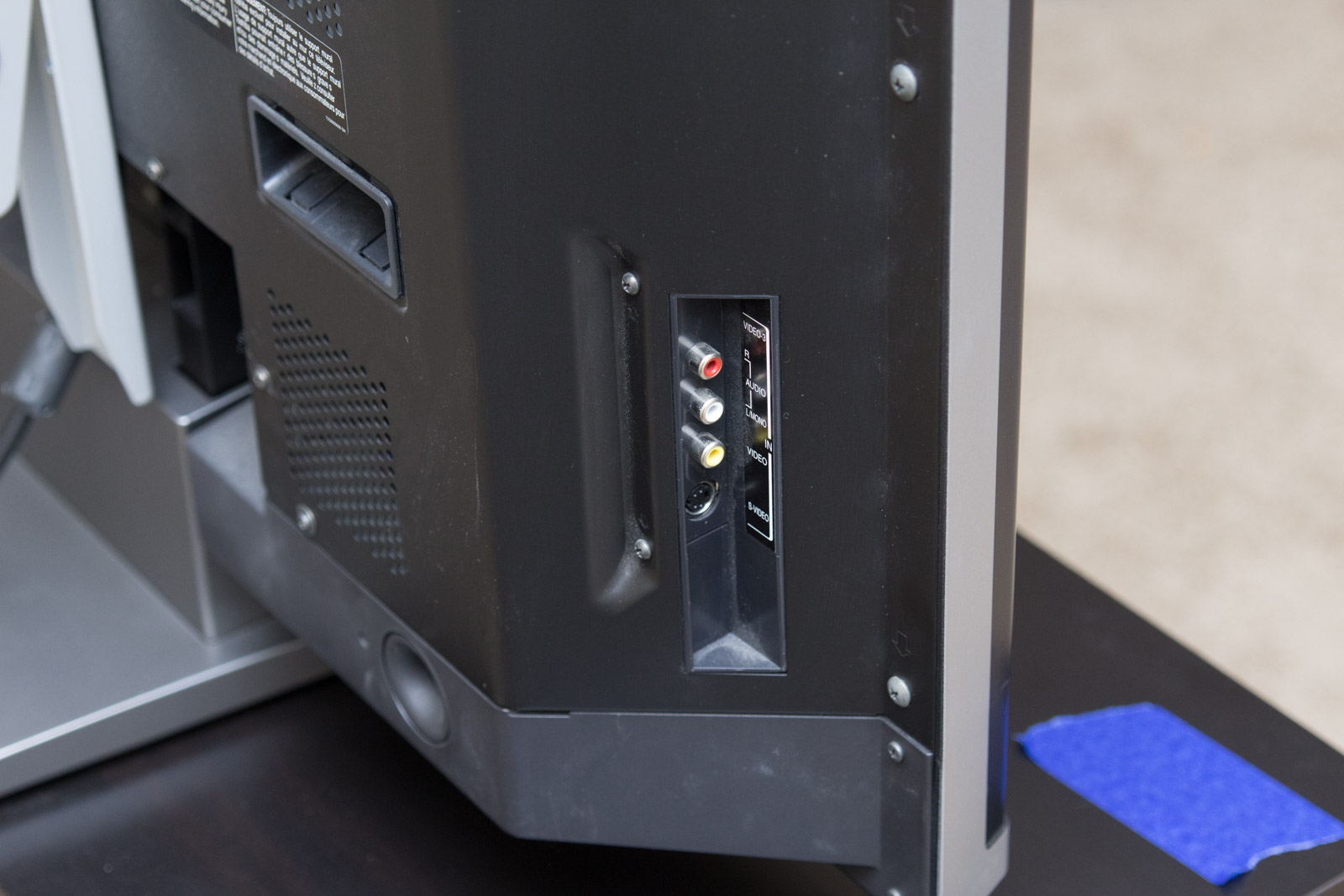 Toshiba 50HP66 50" Plasma HDTV and Mount