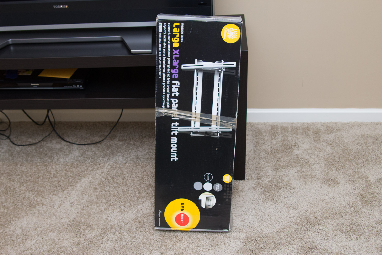 Toshiba 50HP66 50" Plasma HDTV and Mount