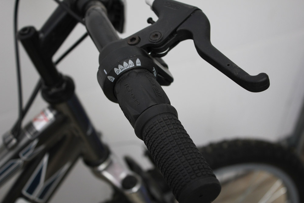 Boys' Avigo Atlas Mountain Bike