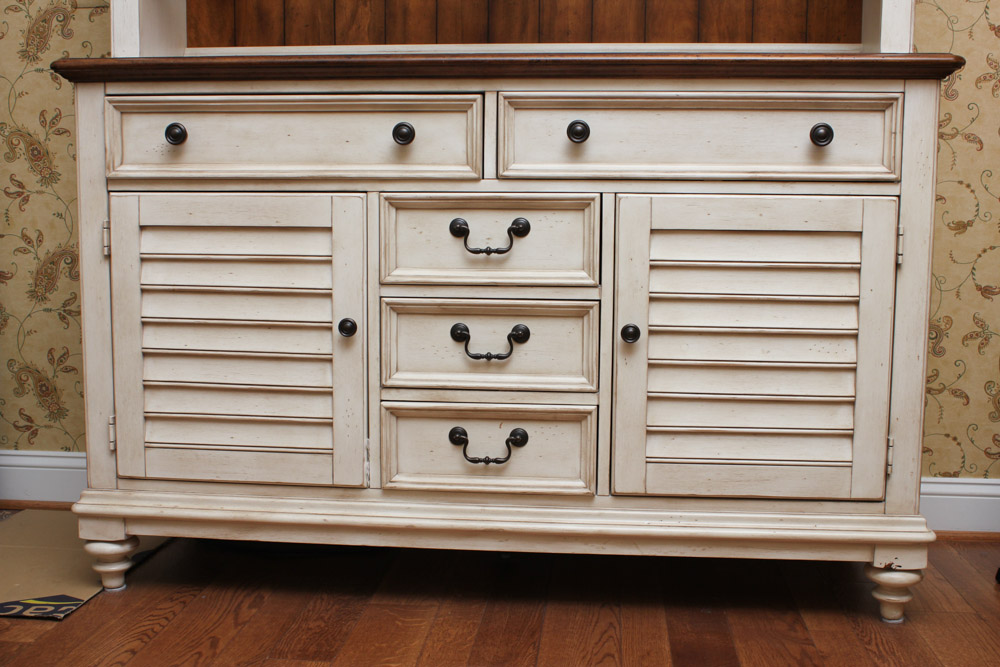 Havertys Southport Lighted Kitchen Hutch