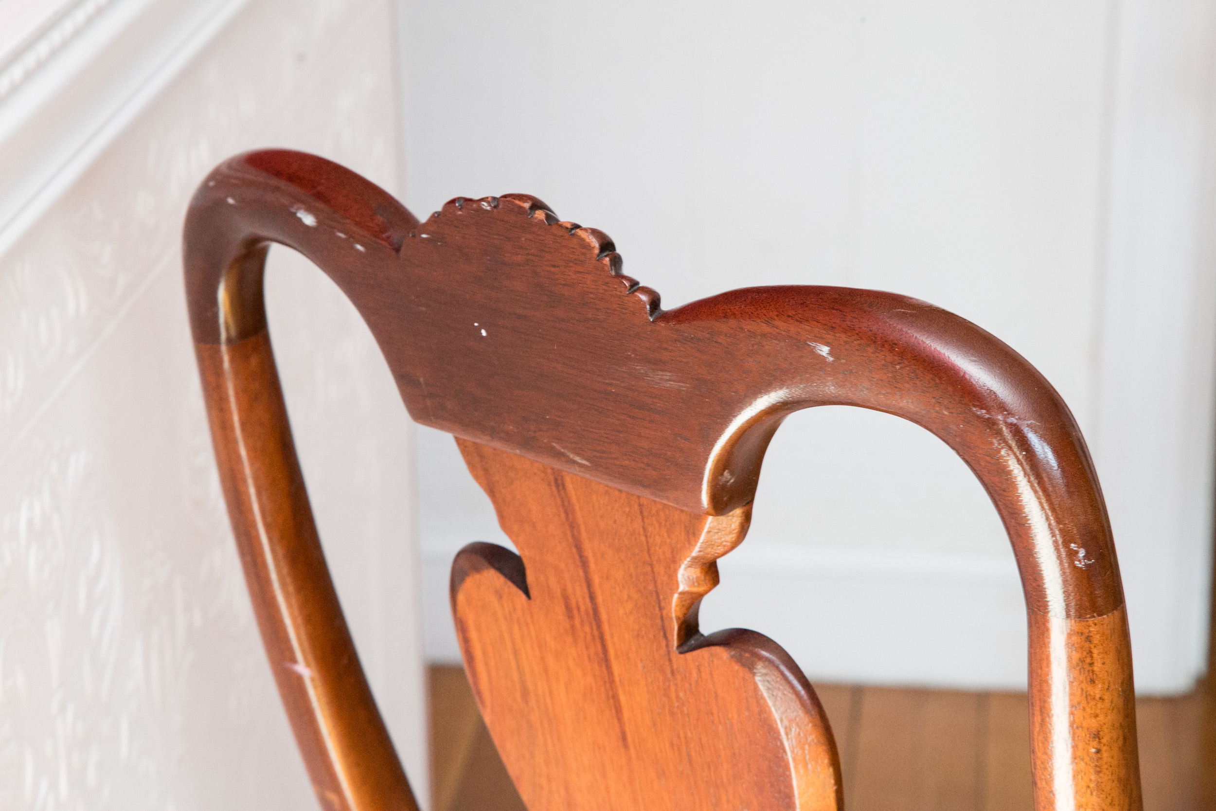 Queen Anne Style Chair Set