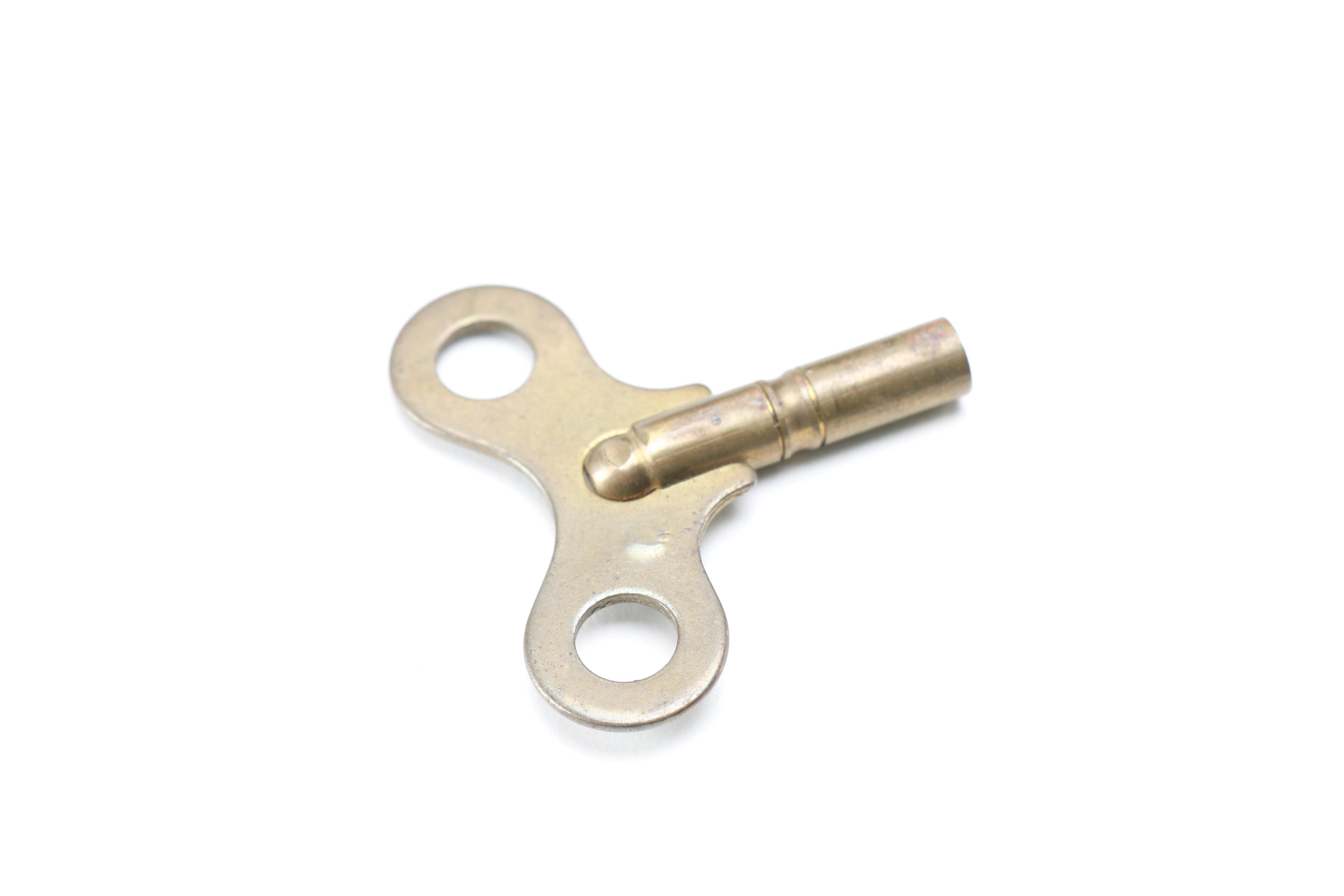 Antique Gilbert Clock Company Bedford Wooden Clock with Winding Key