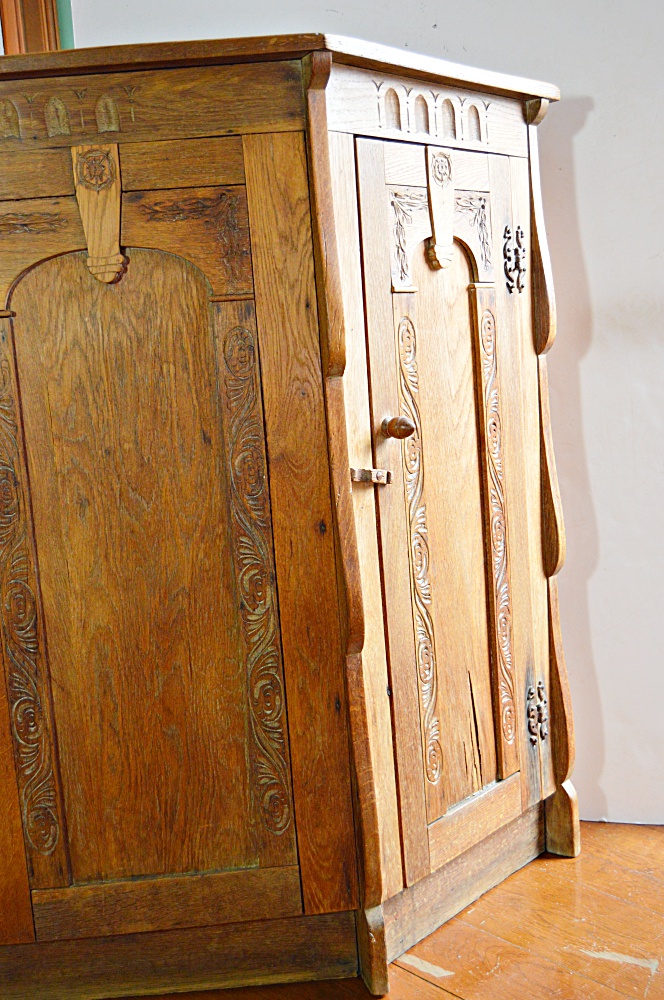 Vintage English Gothic Style Oak Bar