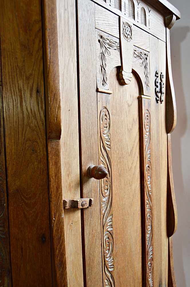 Vintage English Gothic Style Oak Bar