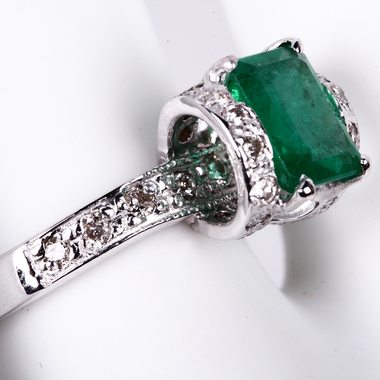 18K White Gold, Emerald, and Diamond Ring