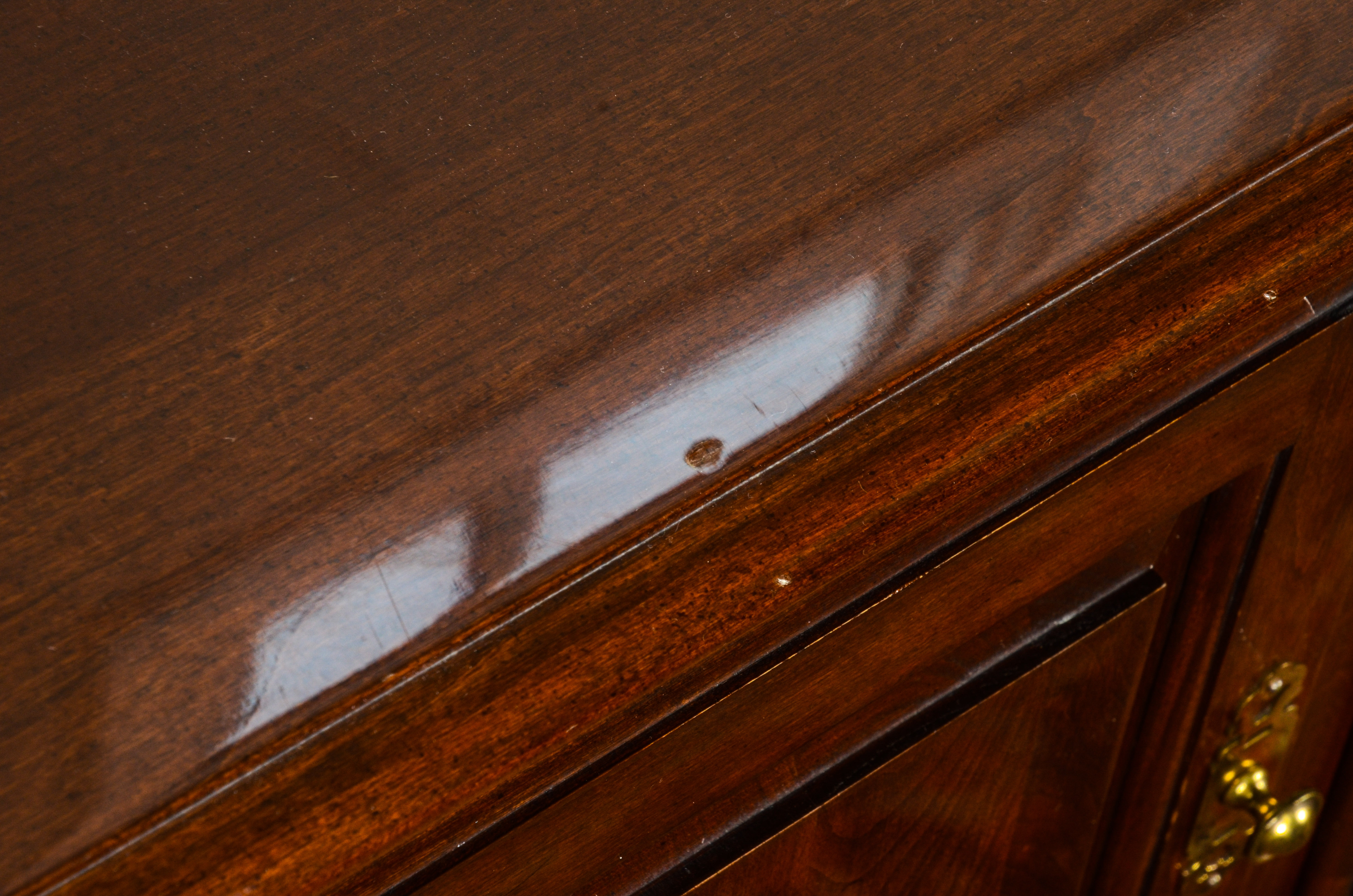 Traditional Style Ethan Allen Buffet Table