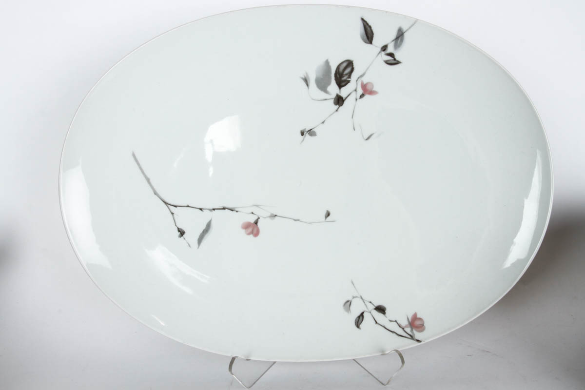 Continental China in the "Quince" Pattern