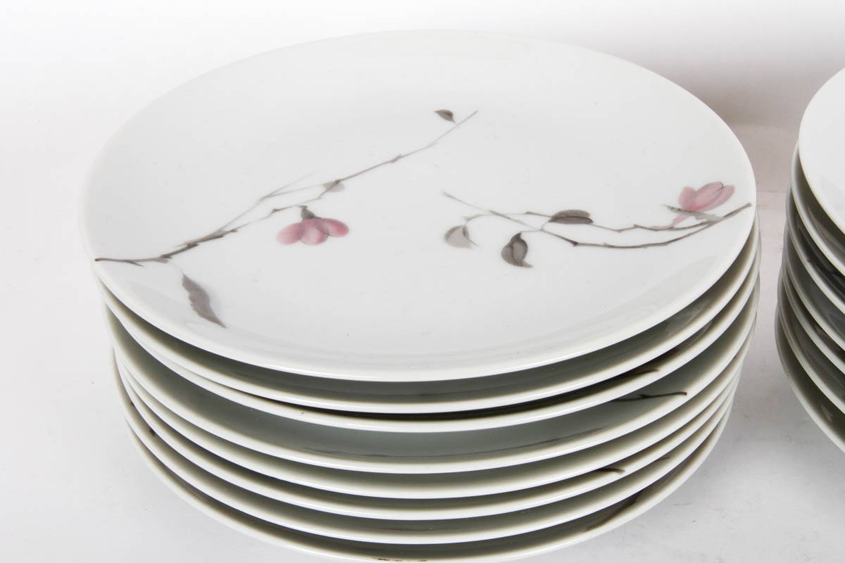 Continental China in the "Quince" Pattern