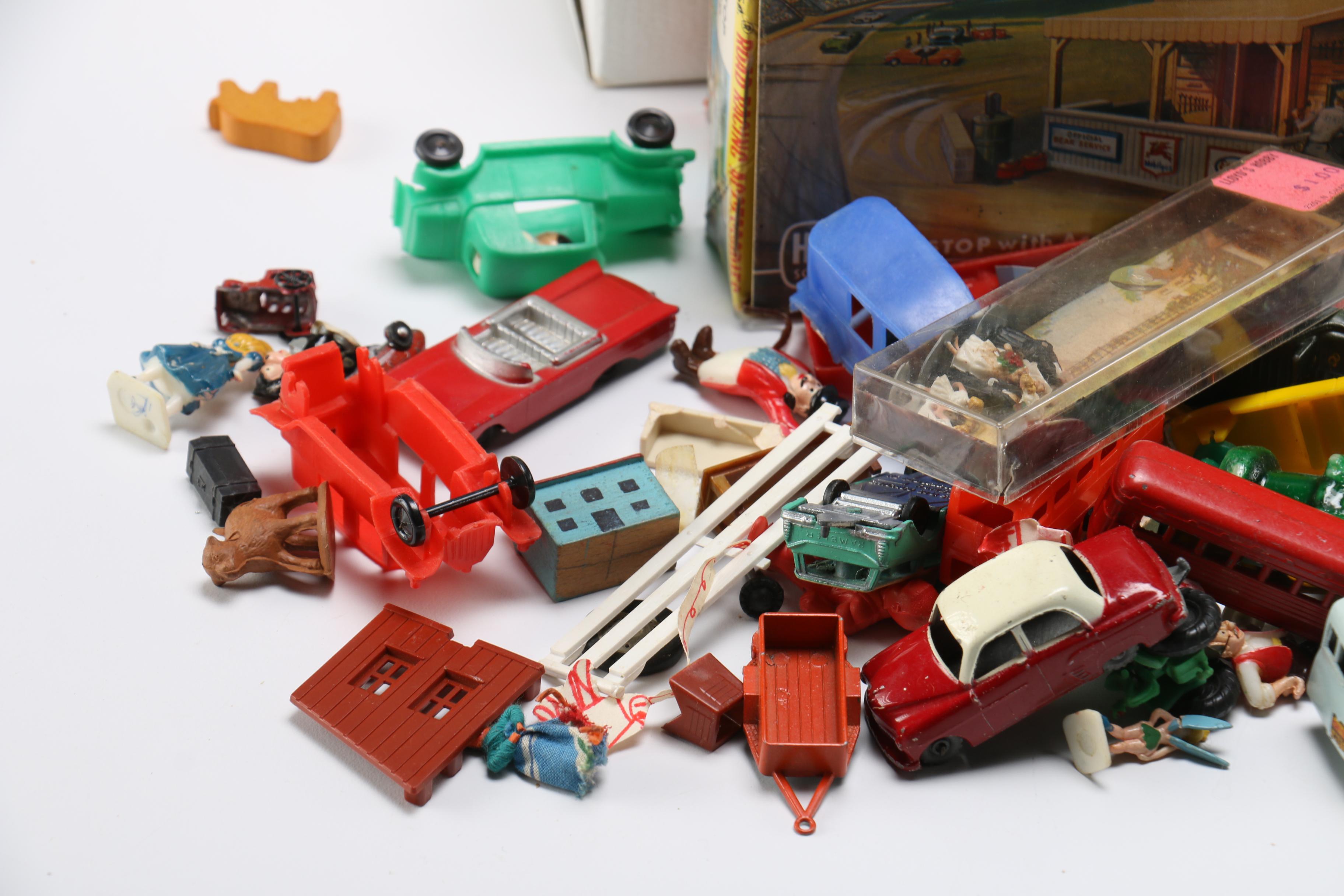 Ho Scale Village House And Train Collection