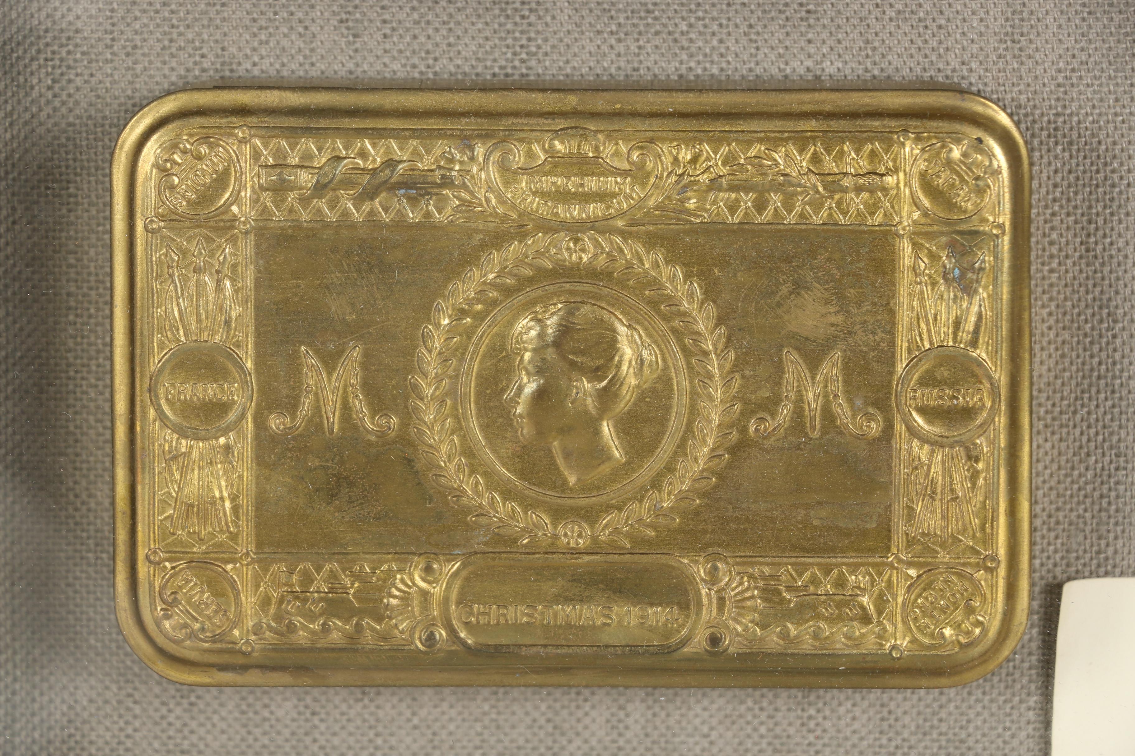 1914 Princess Mary Stationery Christmas Gift Box Display