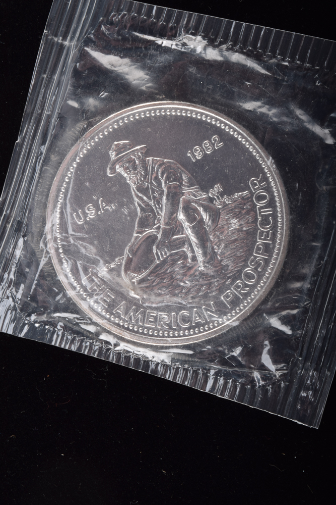 1982 Engelhard "American Prospector" Silver Coin and 10 Gram Bar of .999 Silver