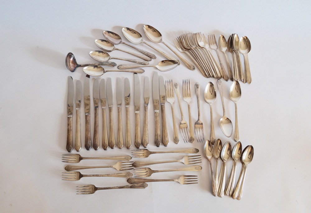 Wm. Rogers "Sectional" Silver Plate Flatware