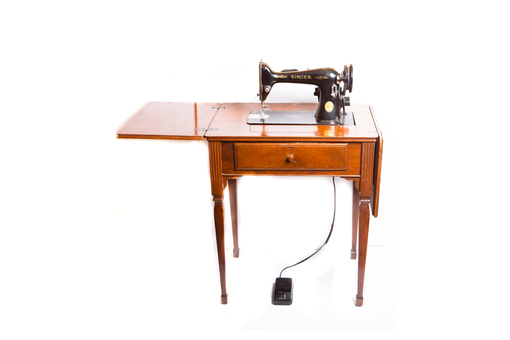 Vintage Singer Sewing Machine Table