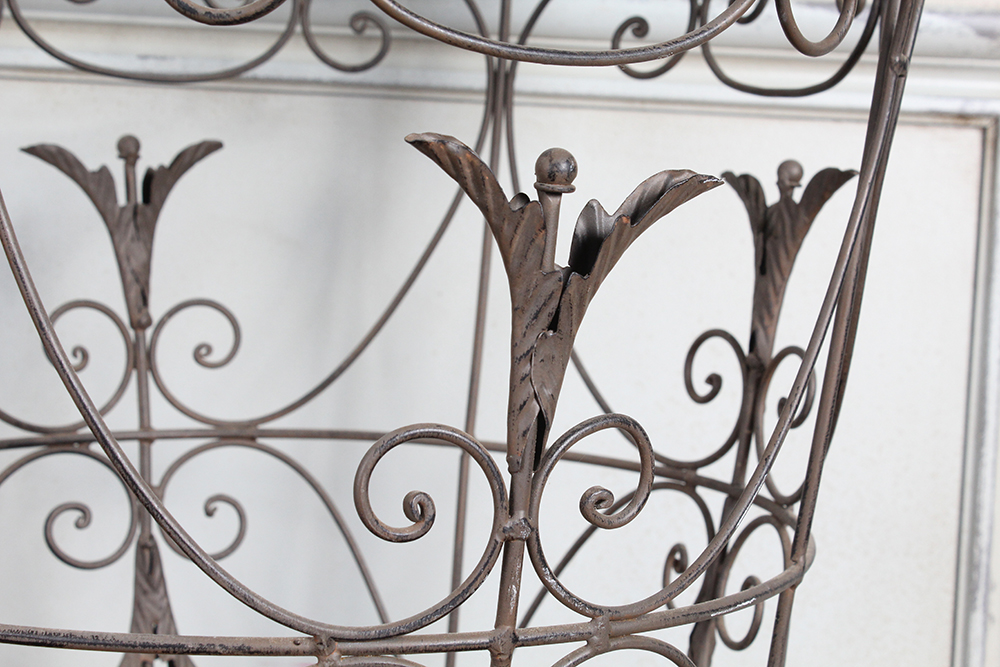 Decorative Wire Urn Basket