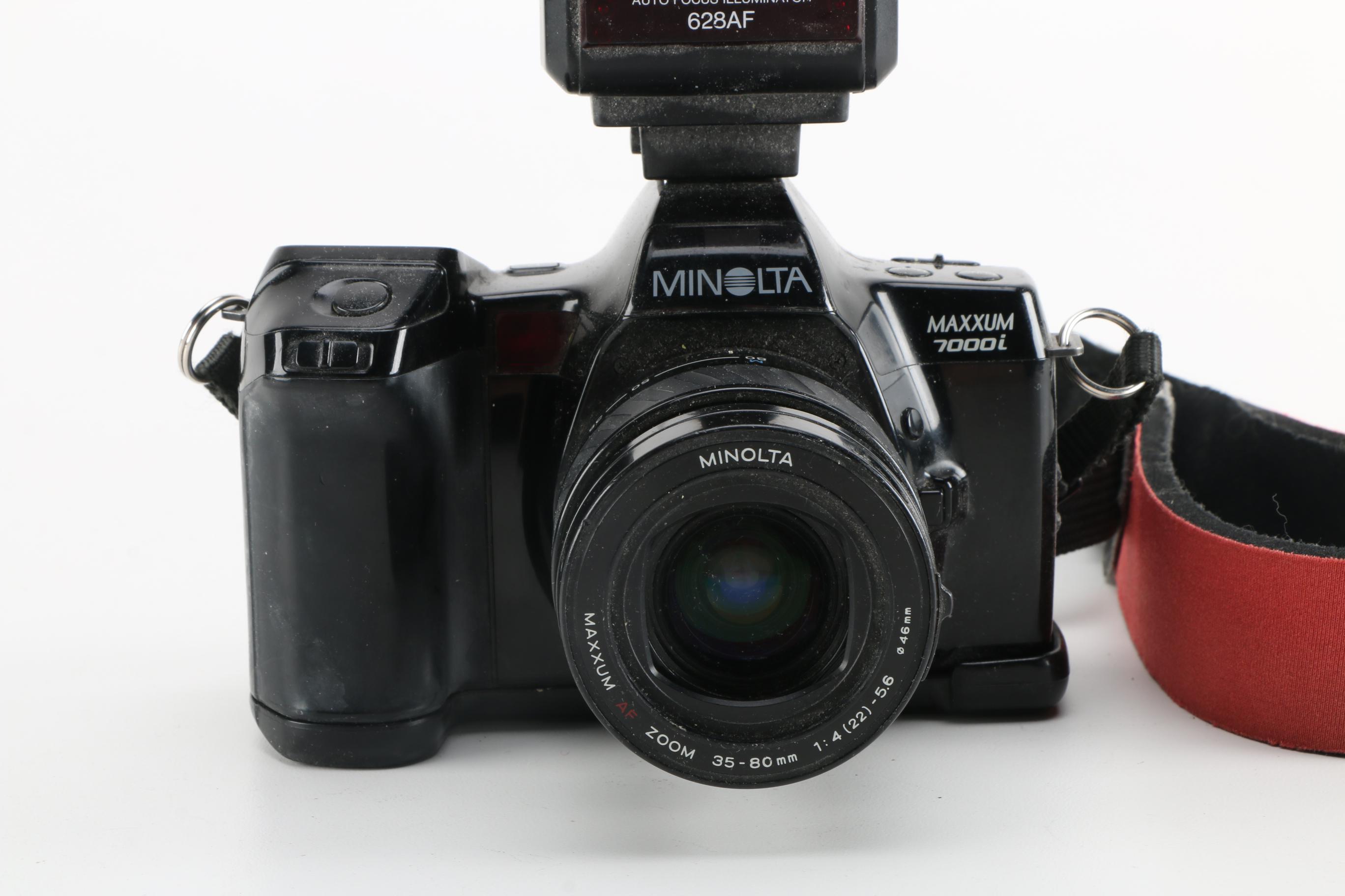 Minolta Maxxum 7000 35mm SLR Film Camera With Flash
