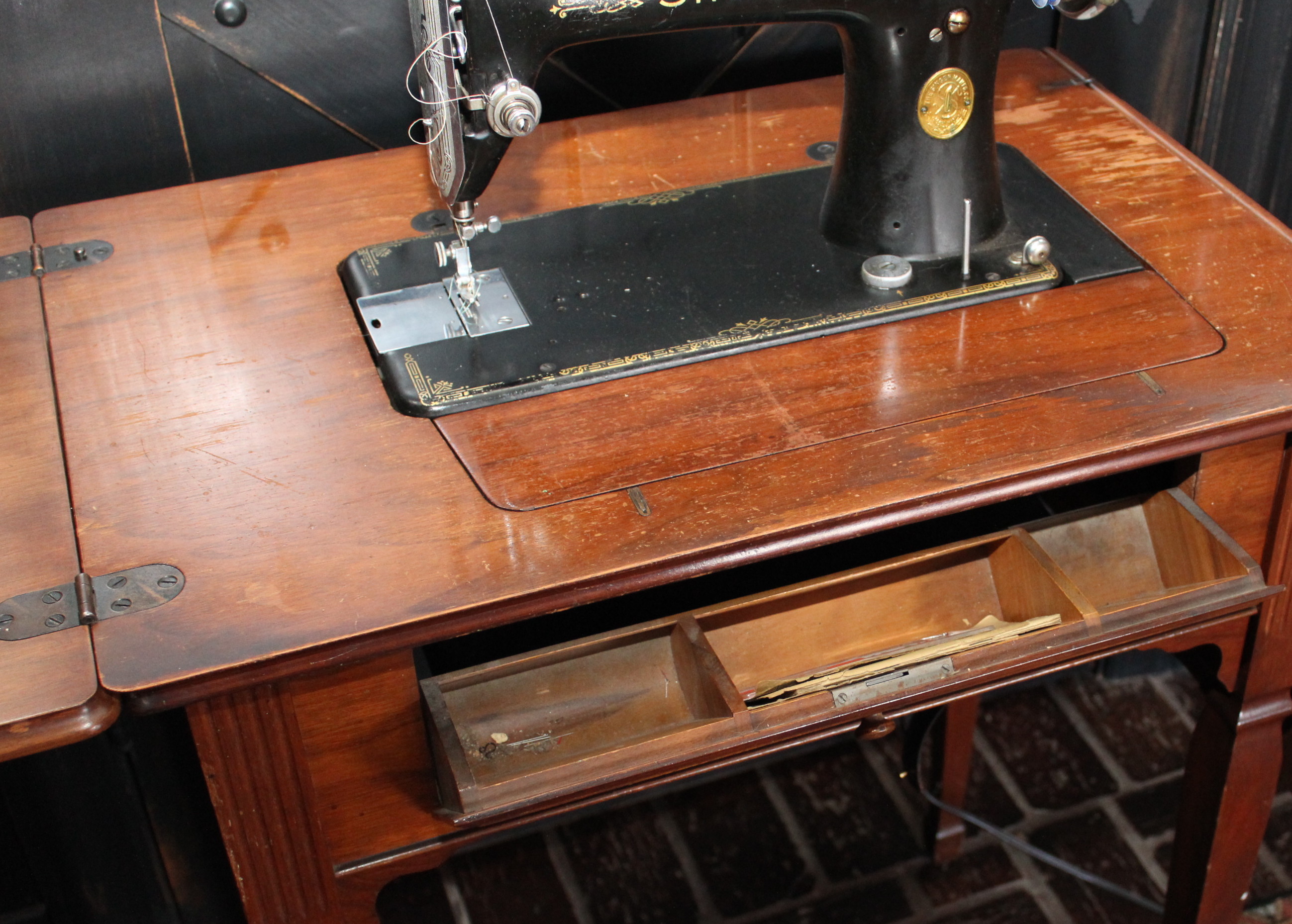 Vintage Electric Singer Sewing Machine and Cabinet