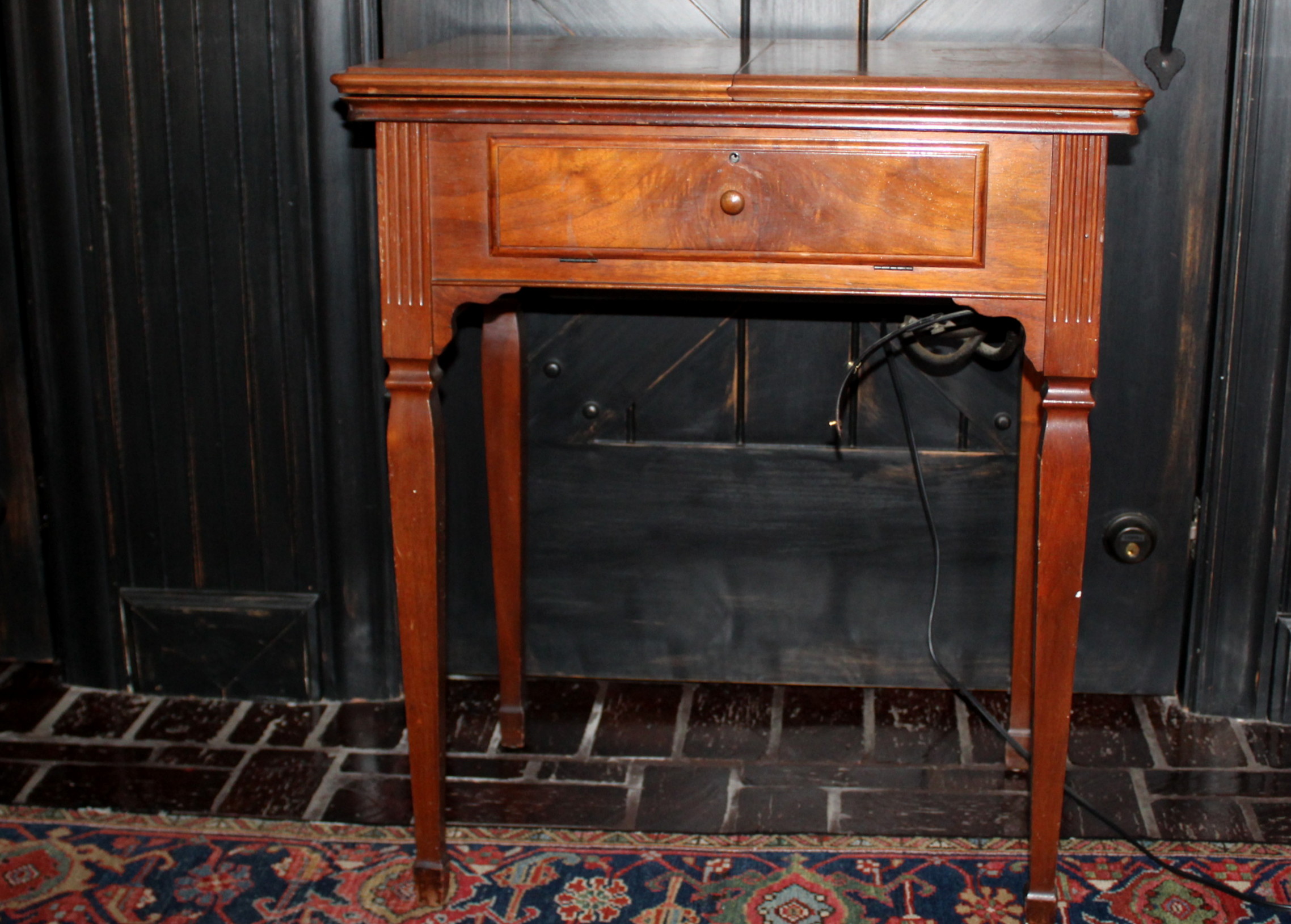 Vintage Electric Singer Sewing Machine and Cabinet