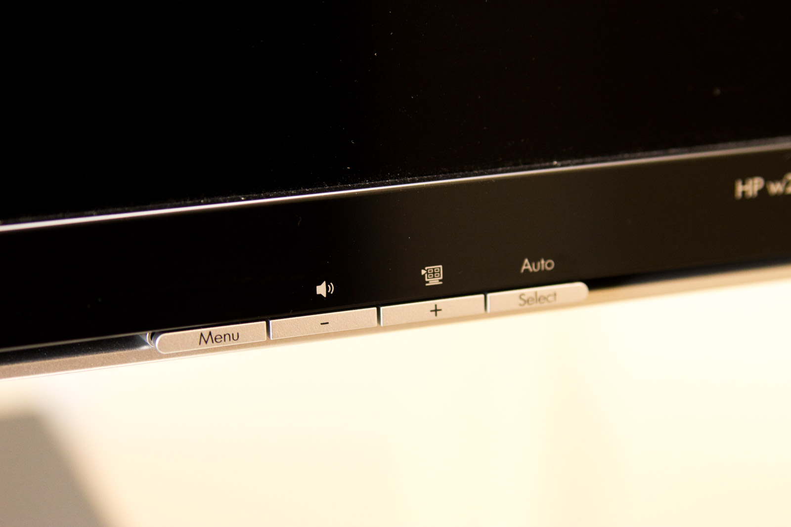 HP 22" Widescreen LCD Monitor and Harman/Kardon Speakers